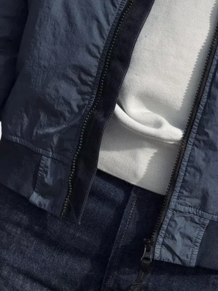 Бомбер Stone Island с камнями синий