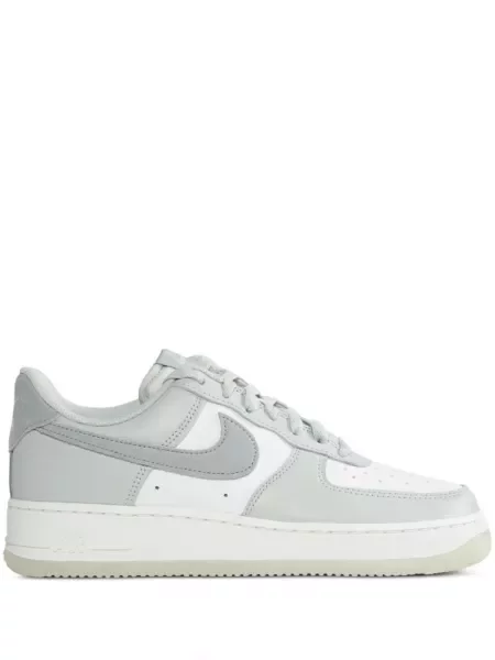 Iš natūralios odos retro stiliaus sportbačiai Nike Flyknit juoda