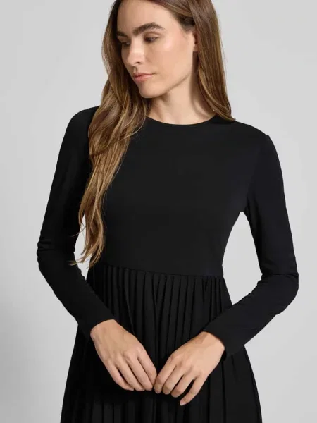 Długa sukienka casualowa w zestawie z bezrękawnikiem z dzianiny z czystej żywej wełny model ‘EBRO’ Weekend Max Mara czarna
