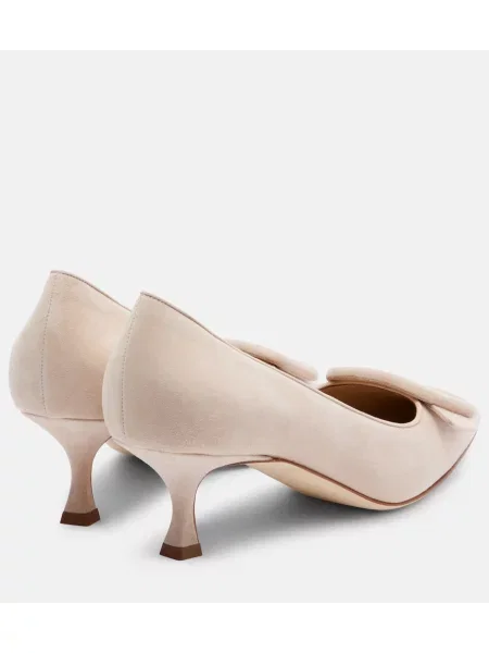 Pantofi cu toc Manolo Blahnik din piele de căprioară bej