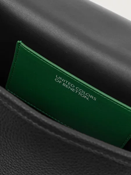 Кожаная сумка через плечо United Colors Of Benetton