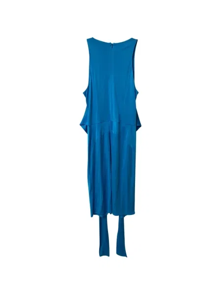 Rochie Issa drapată de costum albastru