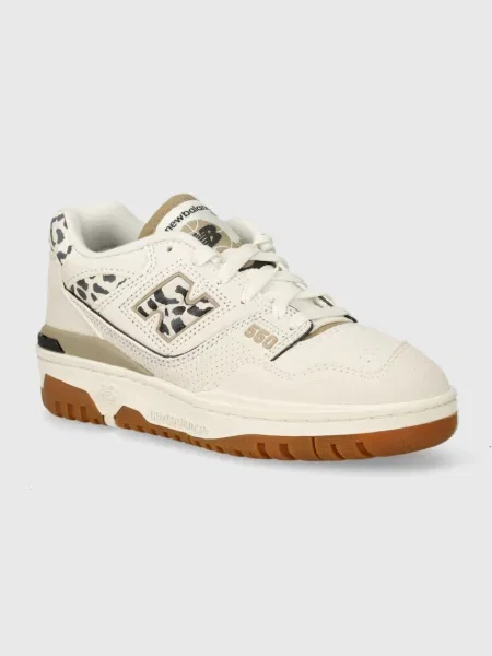Велурени маратонки New Balance бяло