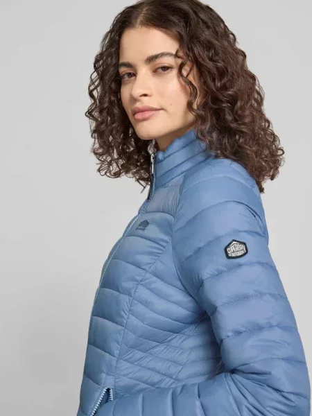 Kurtka pikowana z wyhaftowanym logo model FUJI' Superdry niebieska