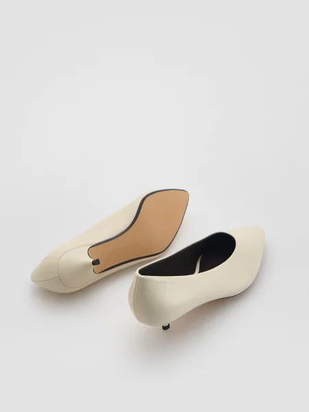 Туфли Reserved белые