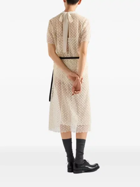 Top Prada cu broderie din dantelă