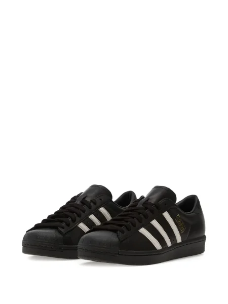 Cropp tricou Adidas din dantelă cu imagine negru