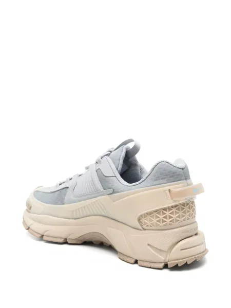 Sneakerși Nike Vomero gri