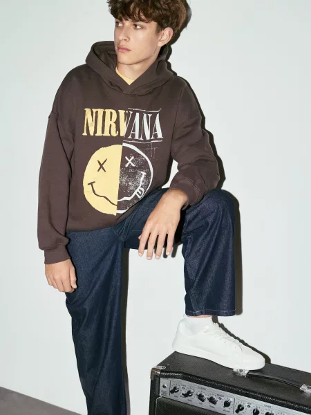Reserved Mikina Nirvana tmavě hnědá