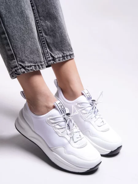 Sneakerși Riccon alb