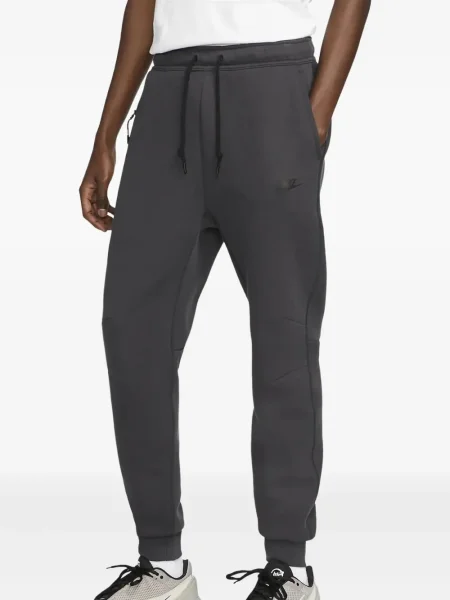 Běžecké fleecové tričko s potiskem Nike s potiskem černé