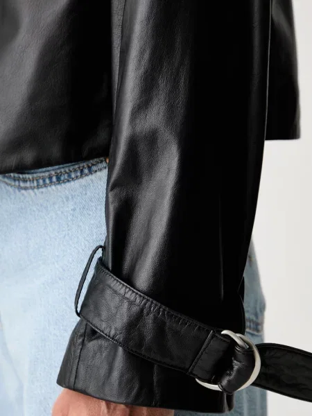 Armani Exchange rövid dzseki női bőr fekete