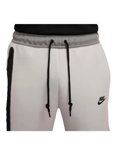 Krátké fleecové kraťasy Nike s potiskem žluté