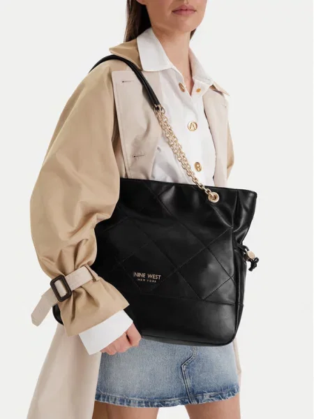 Torbica Nine West crna
