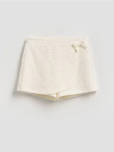 Reserved Спідниця-шорти зі складкою кремовий 