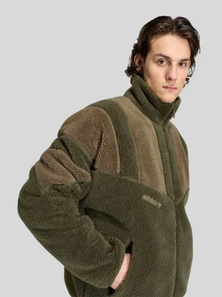 Kurtka typu teddy o kroju relaxed fit ze stójką Adidas Originals oliwkowa