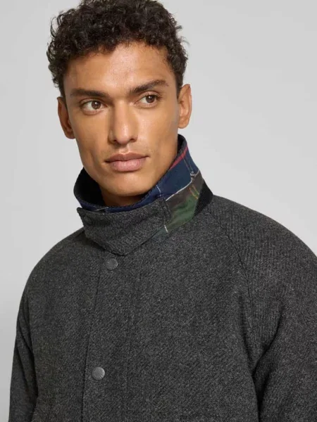Kurtka wełniana o kroju regular fit ze sztruksowym obszyciem model ‘BEDALE’ Barbour