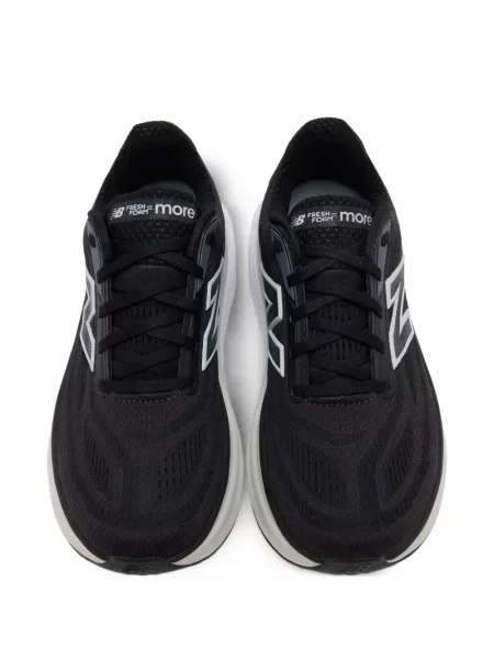 Mrežaste tenisice New Balance Fresh Foam s vezicama crna