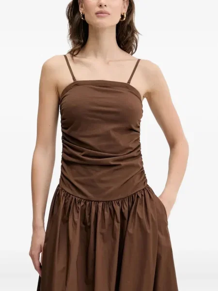 Rochie midi Never Fully Dressed până la genunchi de costum maro