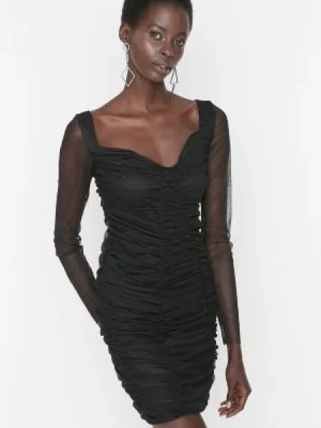Rochie de seară Trendyol din tul drapată negru