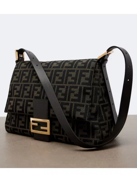 Geantă tip baghetă Fendi din canvas maro