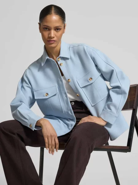 Bluzka o kroju relaxed fit z na piersi Jake*s Collection błękitna