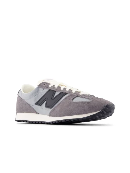 New Balance Sneakersy sivá