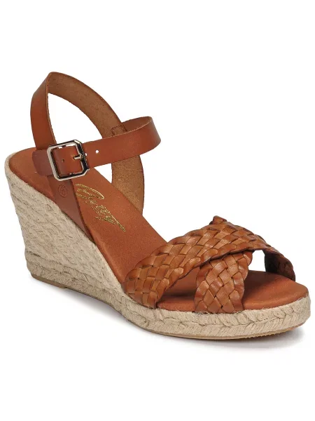 Pantofi Betty London maro