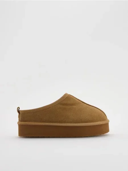 Замшевые сабо Reserved на платформе бежевые