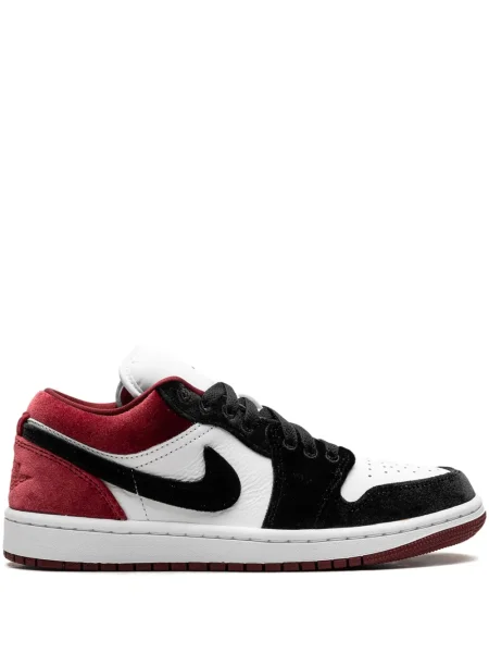 Sneakerși Jordan de catifea alb