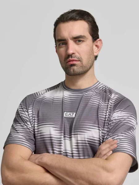 T-shirt o kroju regular fit z aplikacją z logo Ea7 Emporio Armani