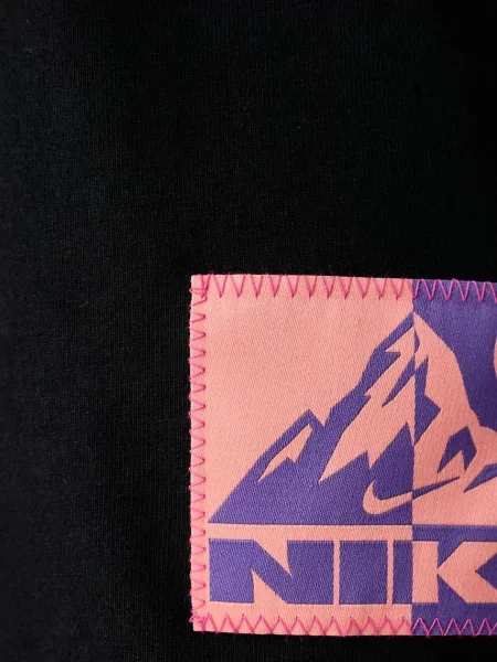Nike Sportswear férfi póló fekete