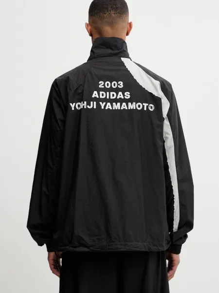 У смужку куртка Y-3 чорна