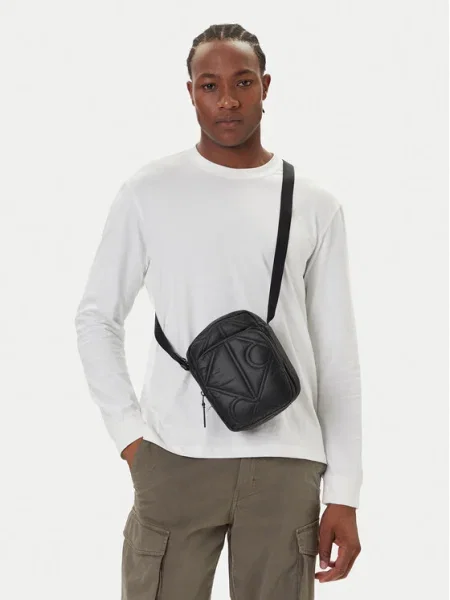 Borsetă Calvin Klein Puffer Reporter negru