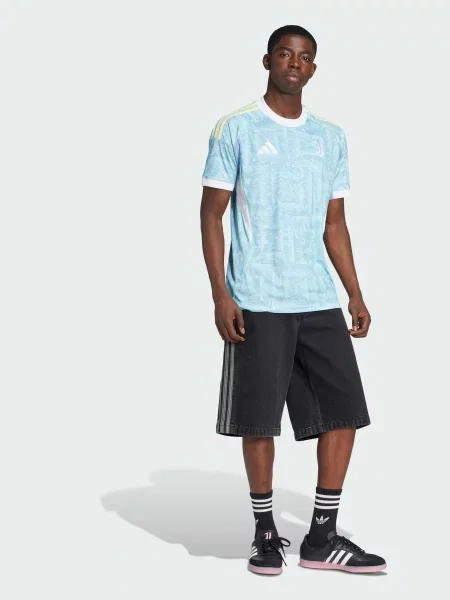 Футболка adidas синій