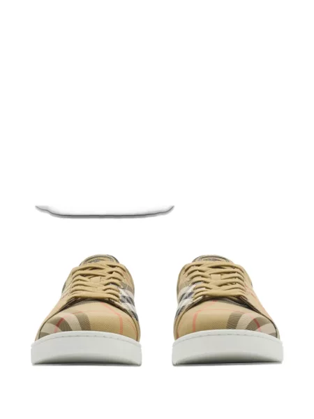 Sneakerși Burberry în carouri