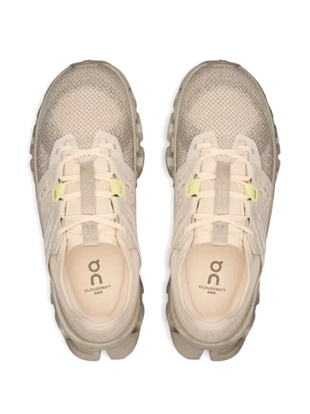 Sneakerși On