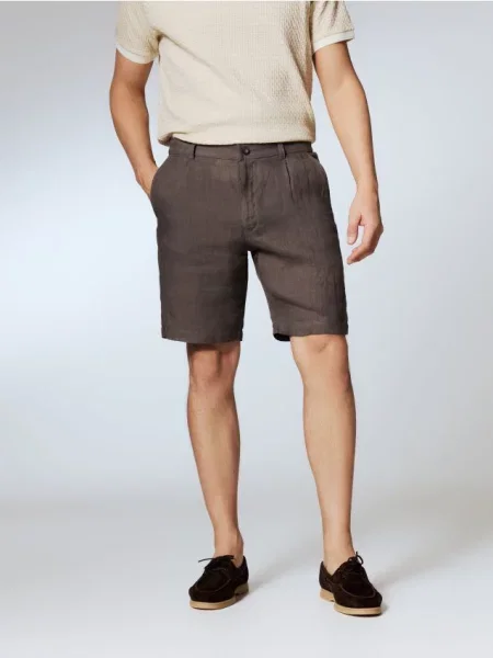 Reserved Pantaloni scurți regular din in cacao-cu-lapte
