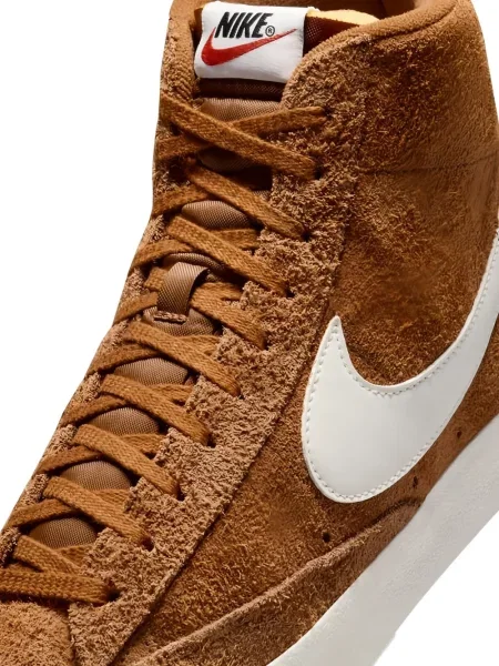 Sneakerși Nike Blazer maro