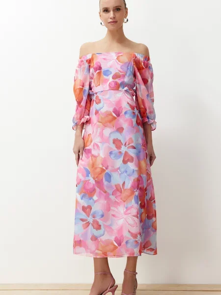 Rochie maxi Trendyol din șifon cu model floral de costum roz