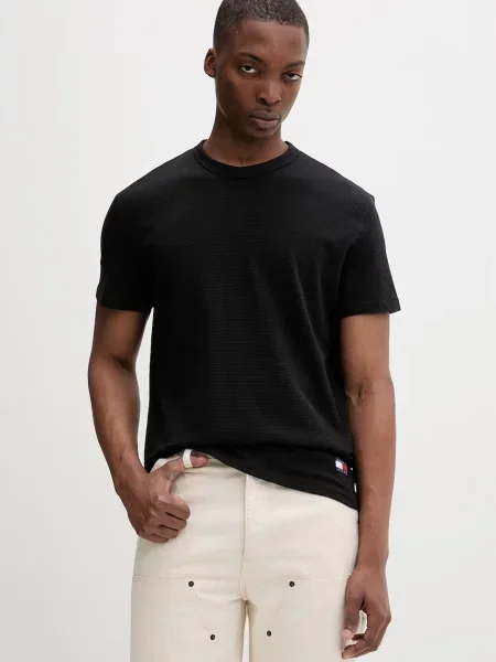 Tommy Jeans tricou basic pentru bărbați din negru