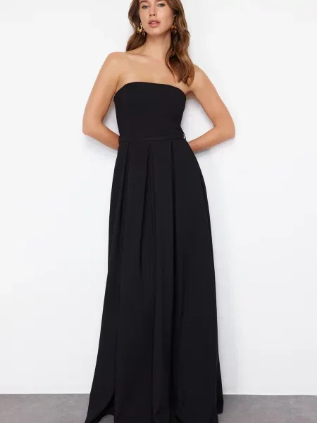Sukienka wieczorowa Trendyol bez ramiączek garniturowa czarna