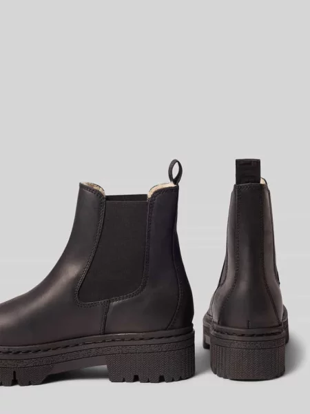 Buty chelsea ze skóry bydlęcej nappa z profilowaną podeszwą Tamaris czarne