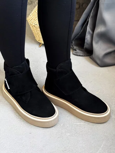 Замшевые ботинки Innoe черные