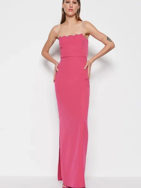 Вечерна рокля Trendyol камъни