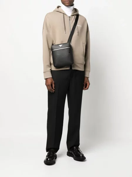 Iš natūralios odos mažas rankinė Emporio Armani juoda