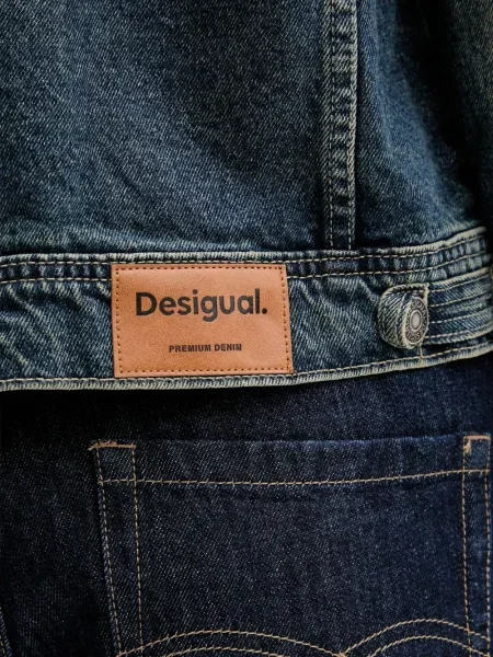 Geacă de blugi Desigual cu broderie albastru