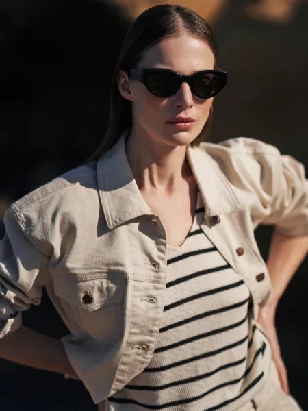 Kurtka Moodo beżowa