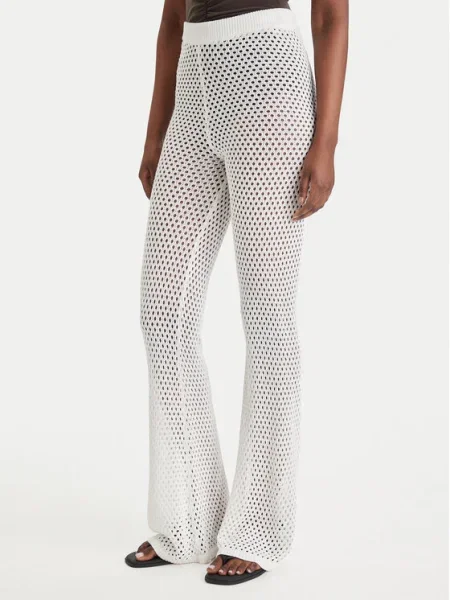 Guess Pantaloni din alb