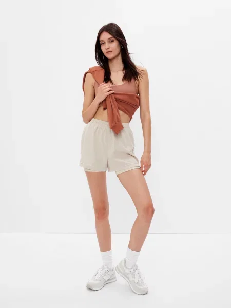 Športne kratke hlače Gap bež